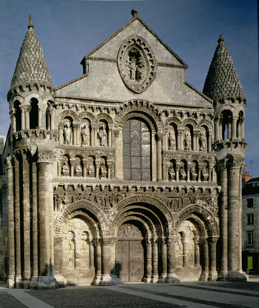 Ansicht der Westfassade von French School