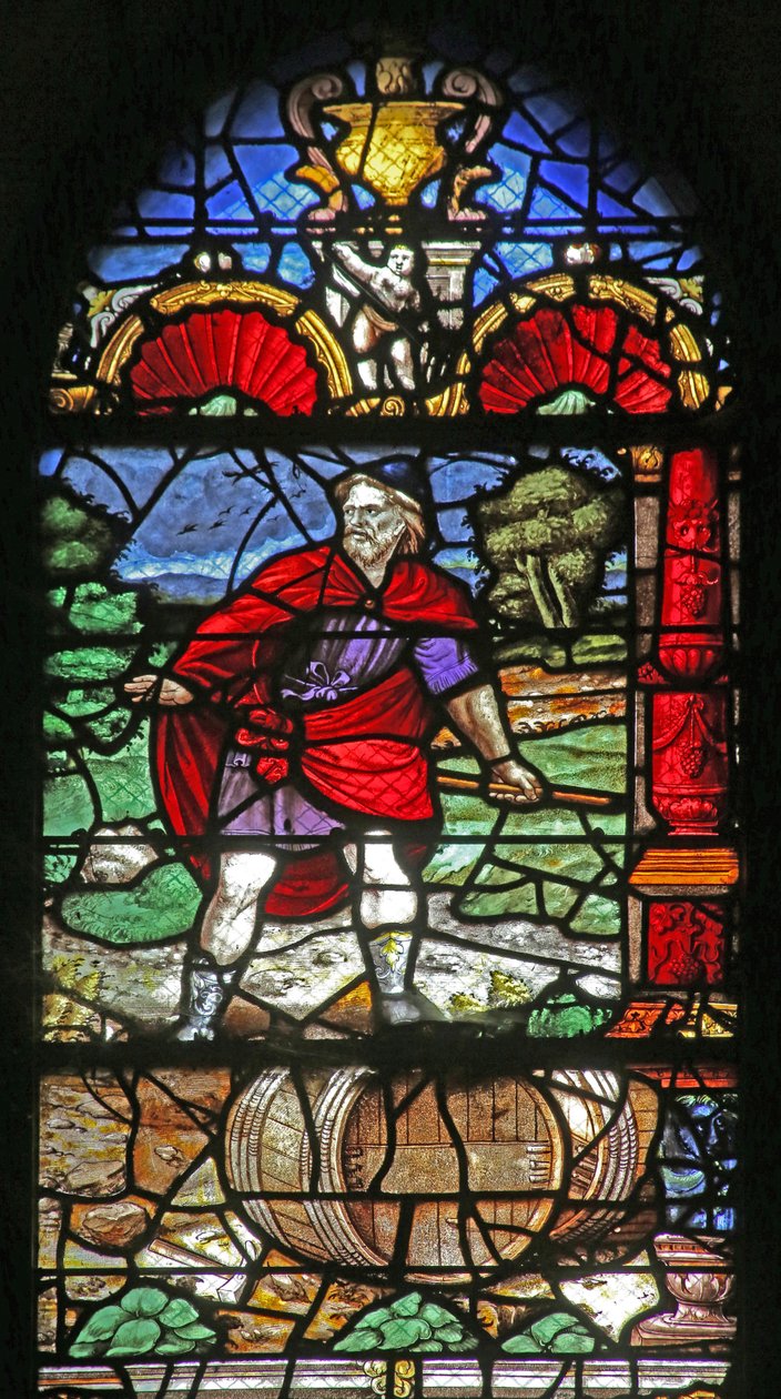 Fenster w40, das eine Szene der Weinherstellung darstellt von French School