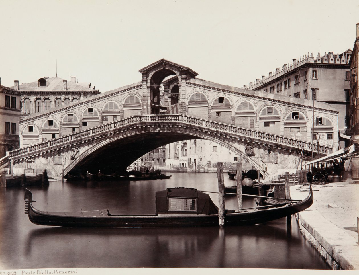 Die Rialtobrücke in Venedig von Giorgio Sommer