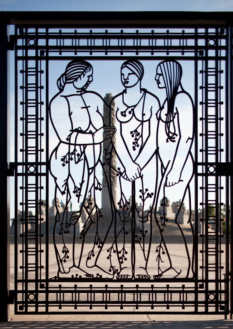 Eingangstor zum Skulpturenpark, drei Frauen (Eisen) von Gustav Vigeland
