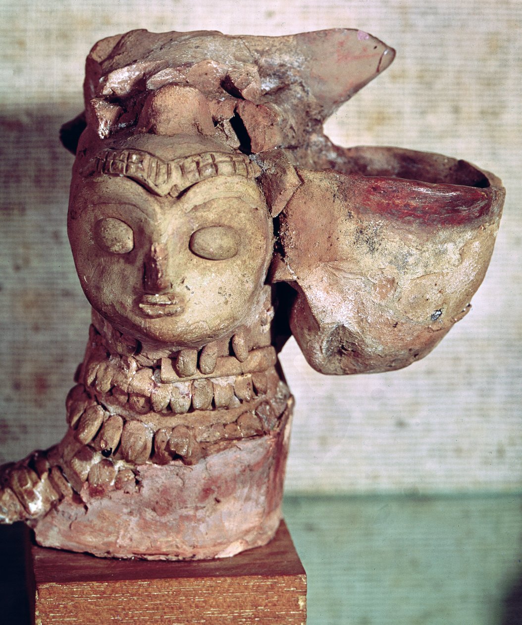 Lampe in Form eines Frauenkopfes, aus Mohenjo-Daro, Industal, Pakistan, 3000-1500 v. Chr. von Harappan