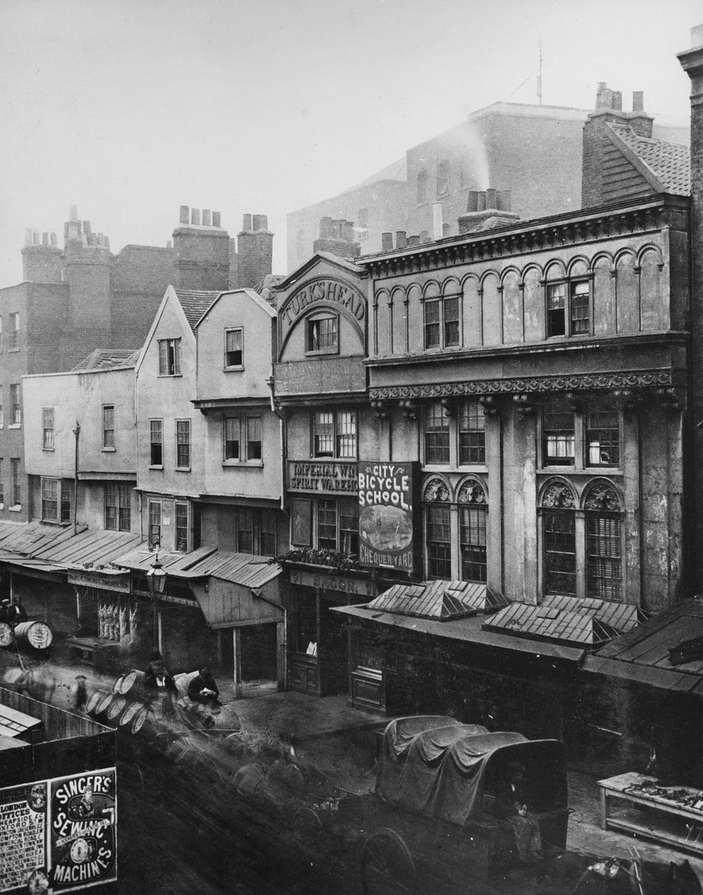 Aldgate, ca. 1883 von Henry Dixon