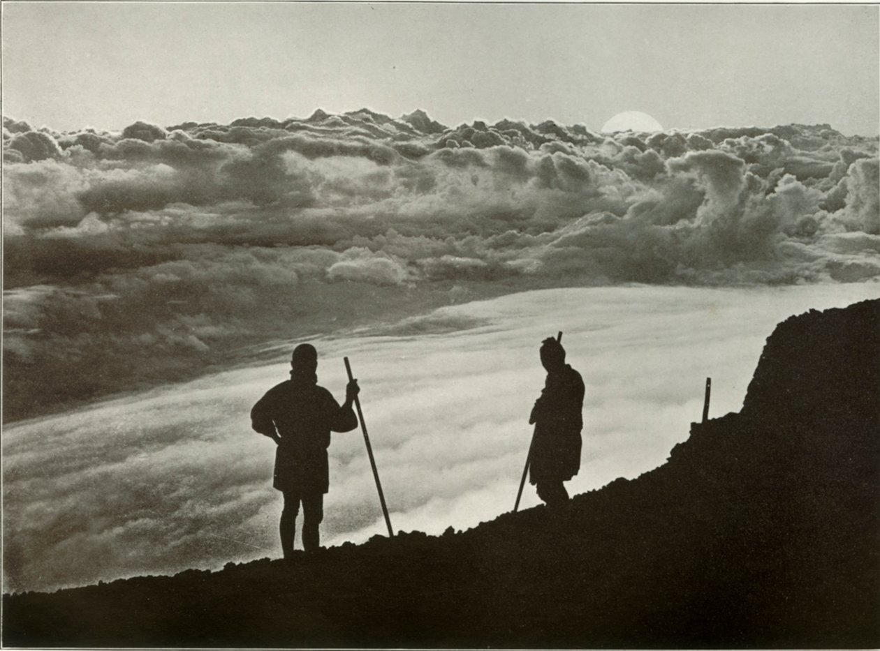 Sonnenuntergang vom Gipfel des Fuji, 1910 von Herbert Ponting