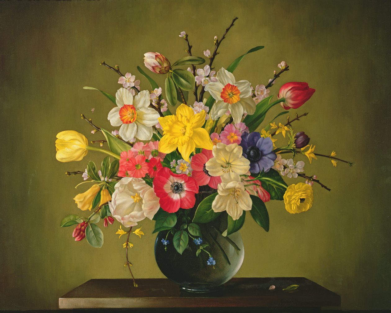 Narzissen, Anemonen, Tulpen, Forsythien, Rhododendron und Apfelblüten in einer Glasvase von James Noble
