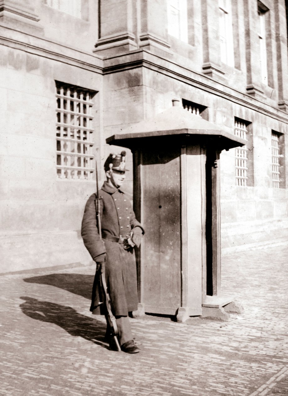 Wache, Brüssel, 1898 von James Batkin