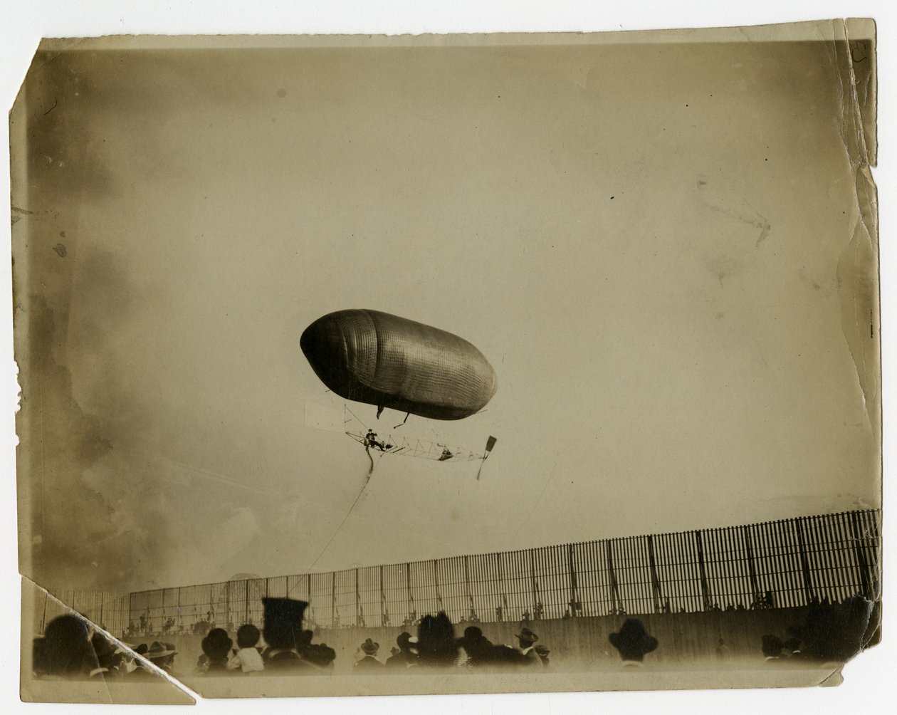 Luftschiff "California Arrow" von Jessie Tarbox Beals