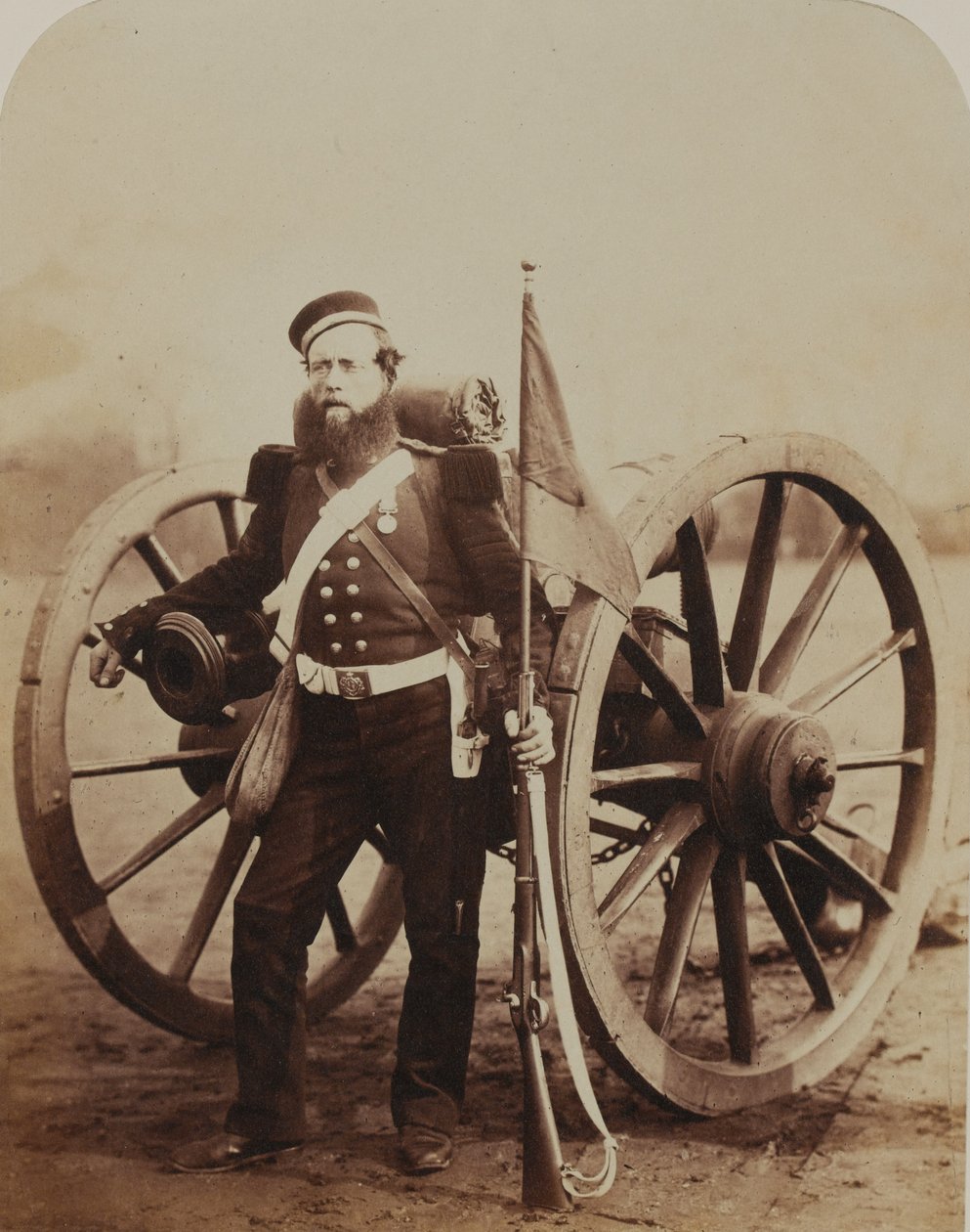 Sergeant William Russell, Royal Artillery, 1856 (Sepia-Foto) von Robert Howlett