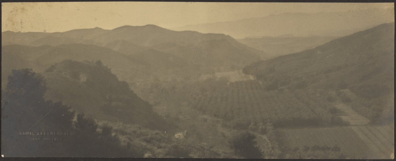 Landschaft mit Bergen und Bauernhöfen von Louis Fleckenstein