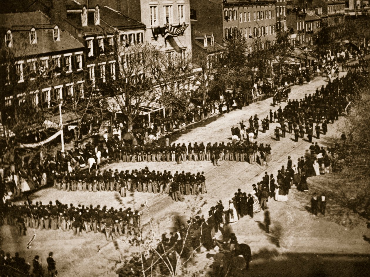 Lincolns Trauerzug, 1865 von Mathew B. Brady