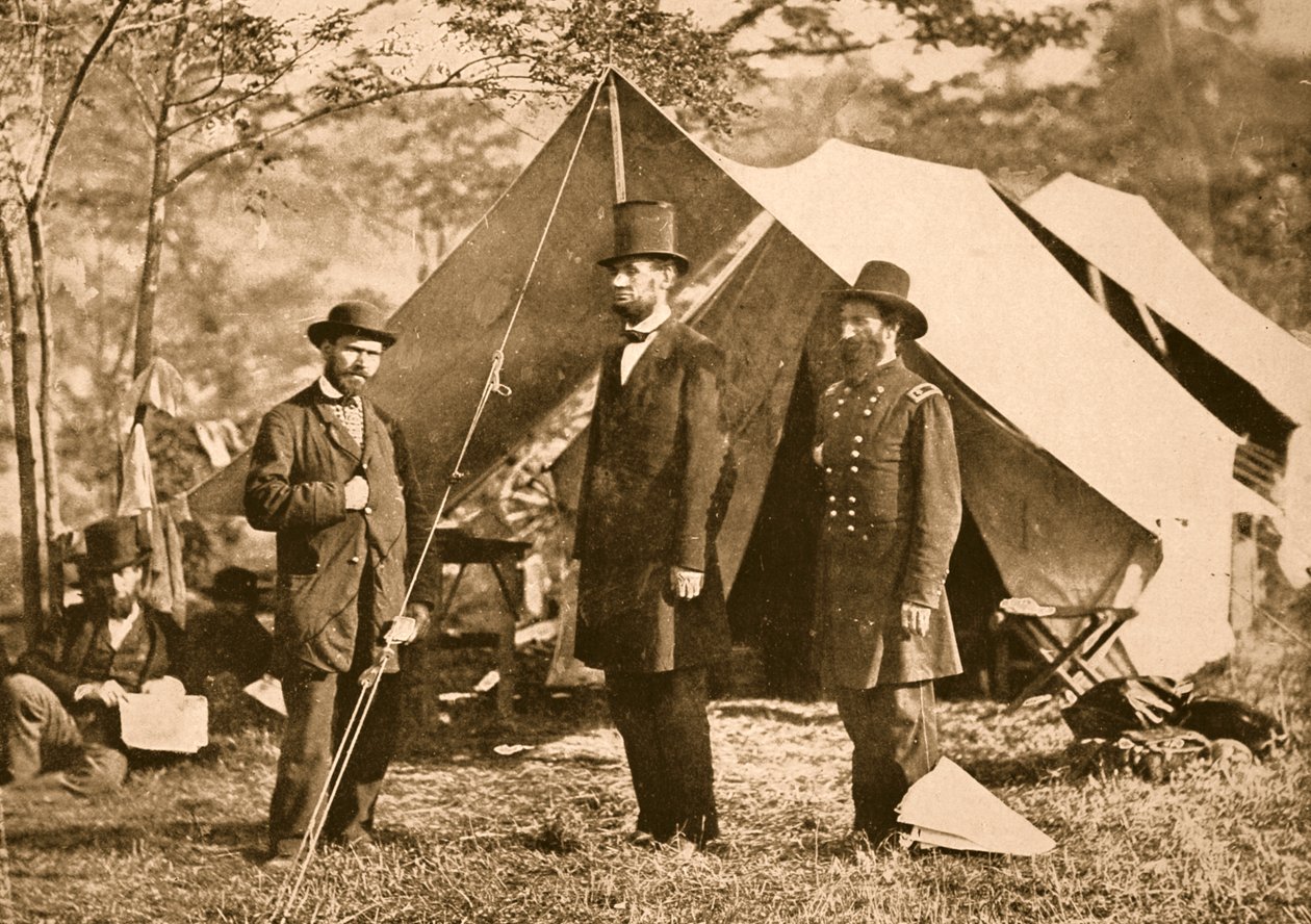 Porträt von Allan Pinkerton, Präsident Lincoln und Major J. A. McClernand, 1862 von Mathew B. Brady