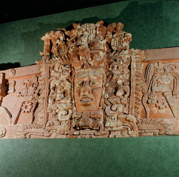 Architektonische Maske, Campeche, Halbinsel Yucatán, Mexiko (Stuck) von Mayan Mayan