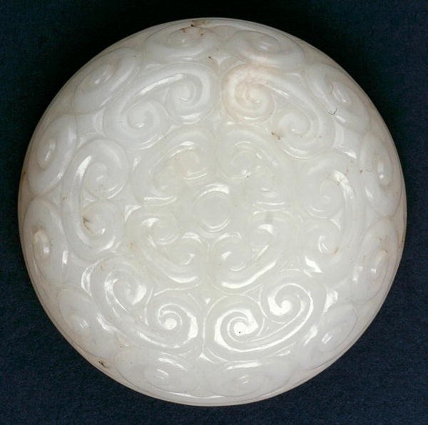 Siegelpastenbox im Guri-Lackstil mit Lingzhi-Rollen (Jade) von Ming Dynasty Chinese School