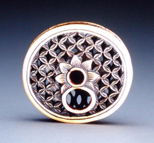 Rückseite eines Netsuke, ca. 1870 von Ozaki Kokusai
