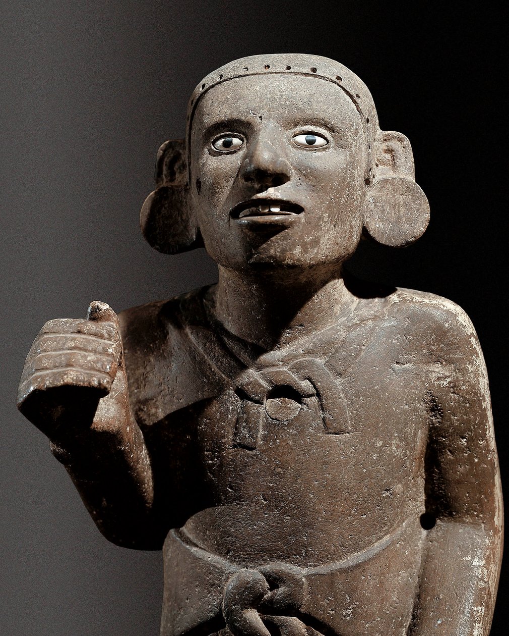 Präkolumbische Zivilisation: Skulptur eines aztekischen Priesters von Pre Columbian