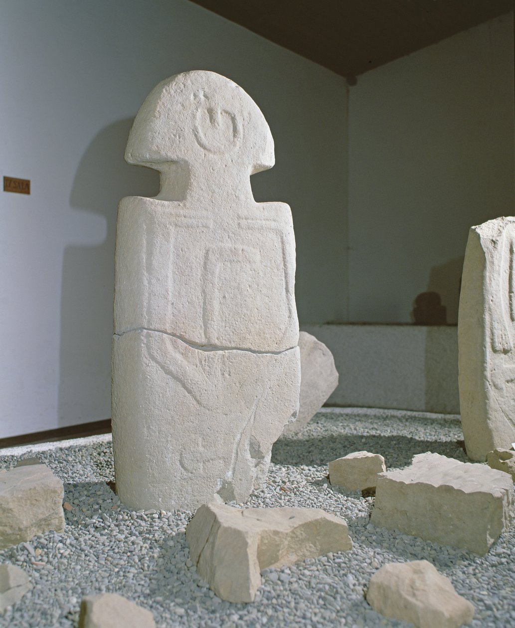 Eine der Lunigiana-Stele, gefunden in Bigliolo, ca. 3000 v. Chr. von Prehistoric