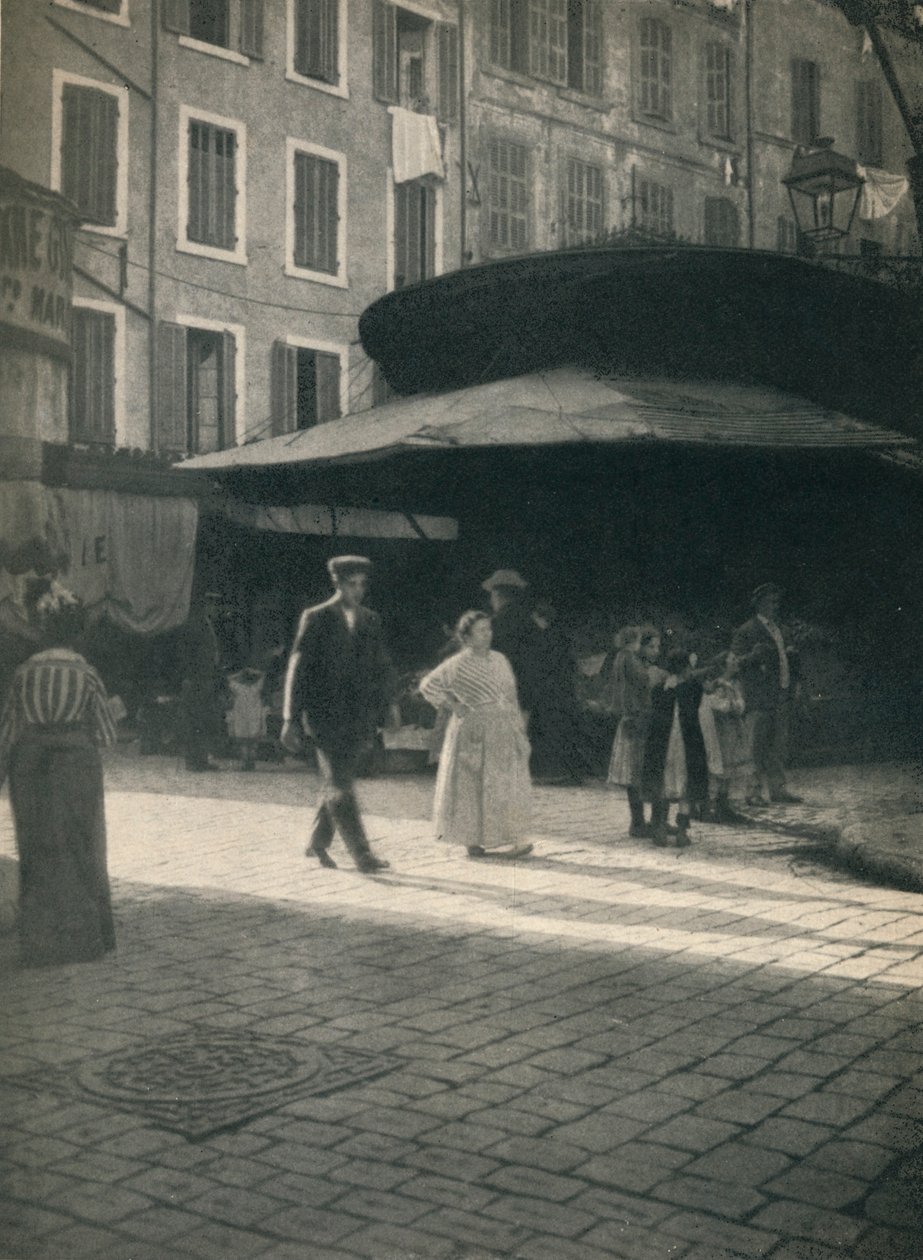 Sonnenschein und Schatten, Marseille, um 1927 von Reginald Belfield