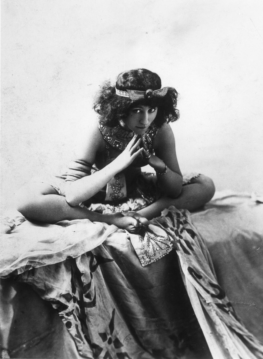 Colette (1873-1954) spielt in 
