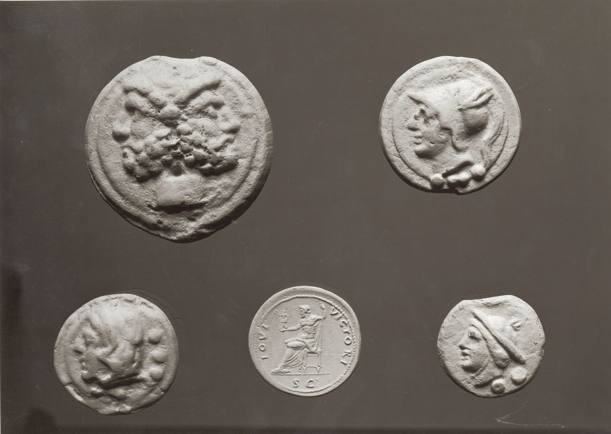 Fünf Münzen mit Janus, Jupiter, Merkur und Minerva, 753 v. Chr. - 476 n. Chr. von Roman