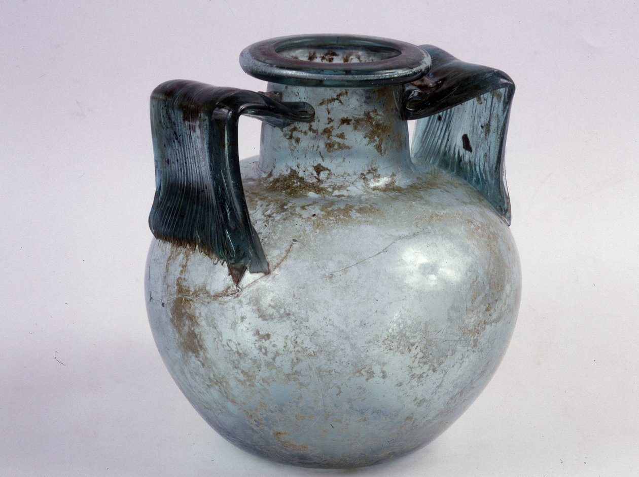 Blaue Glasurne mit geriffelten Griffen von Roman