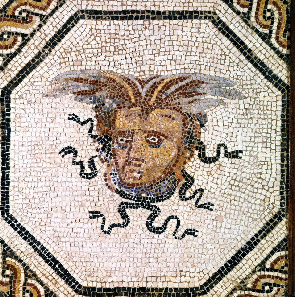 RÖMISCHE KUNST: Medusa von Roman