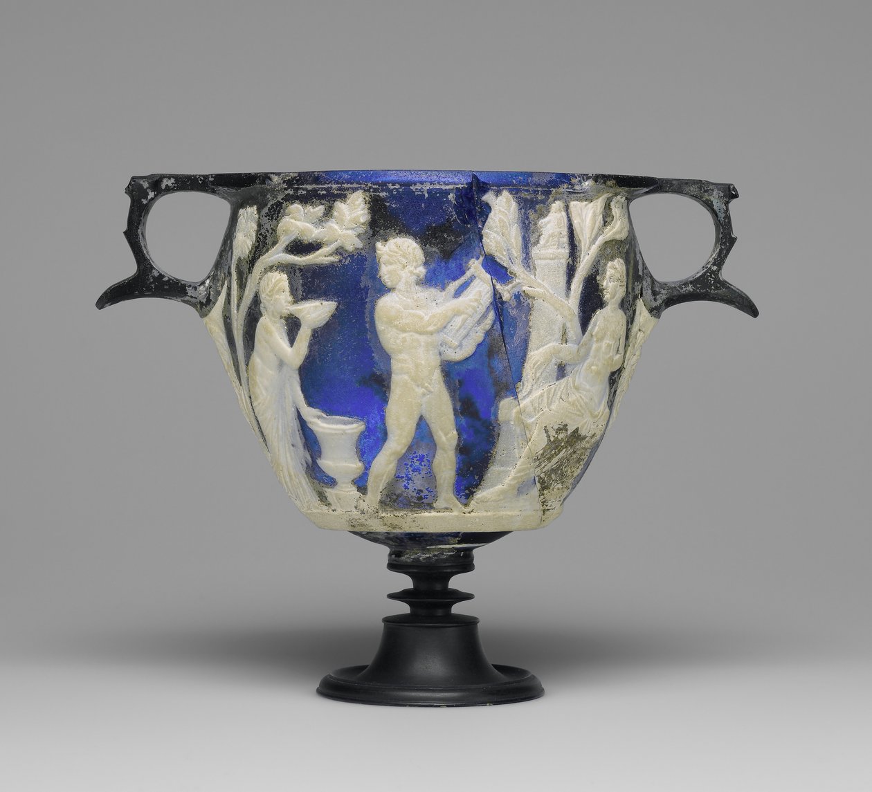 Kameoglas-Skyphos, ca. 1 n. Chr. von Roman Imperial Period
