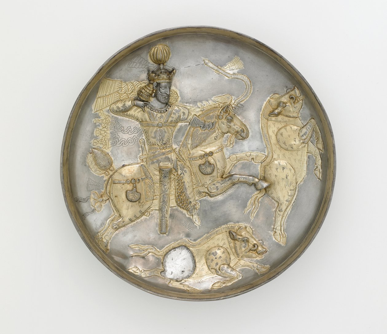 Teller, 4. Jahrhundert (Silber & vergoldet) von Sasanian School