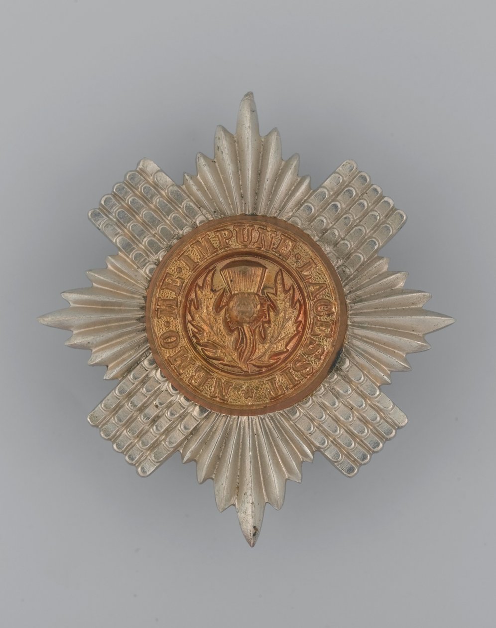 Mützenabzeichen, ca. 1896-1920 (Metall) von School English