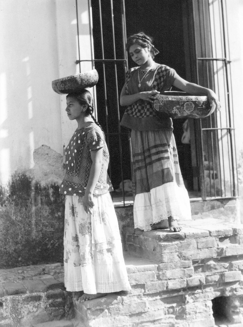 Frauen in Tehuantepec, Mexiko, 1929 von Tina Modotti