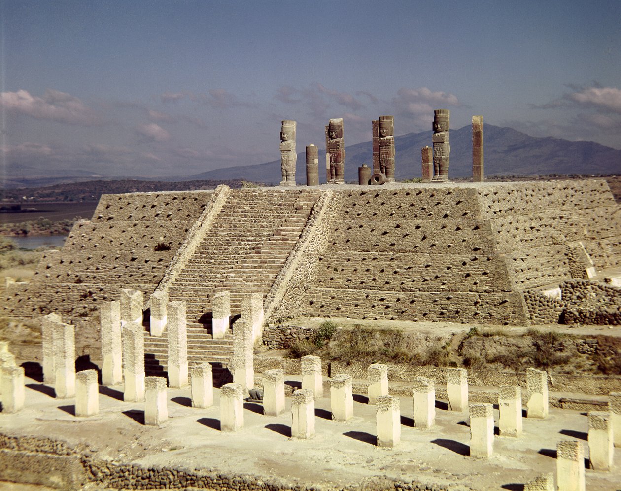 Ansicht der Pyramide B, präkolumbisch von Toltec
