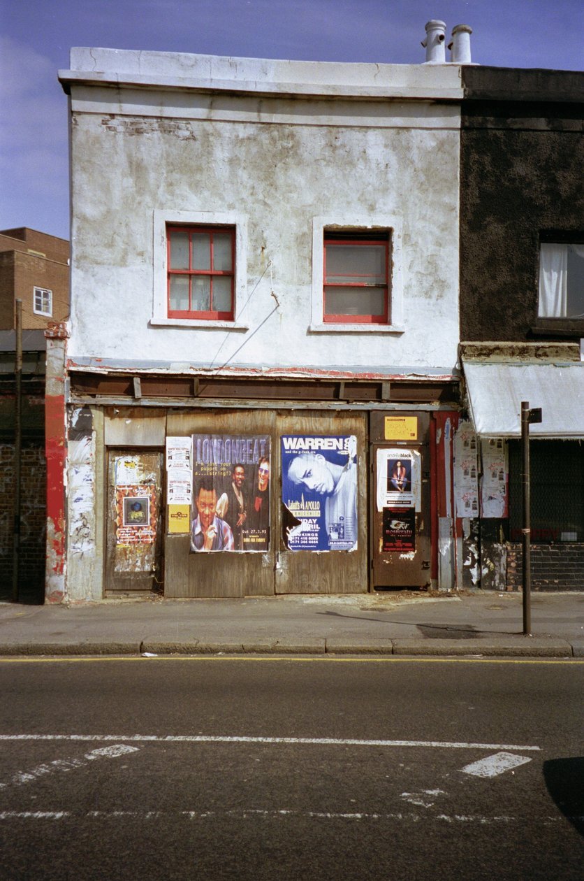Leerer Laden, Kensal Green, 1995 von Unbekannt Unbekannt