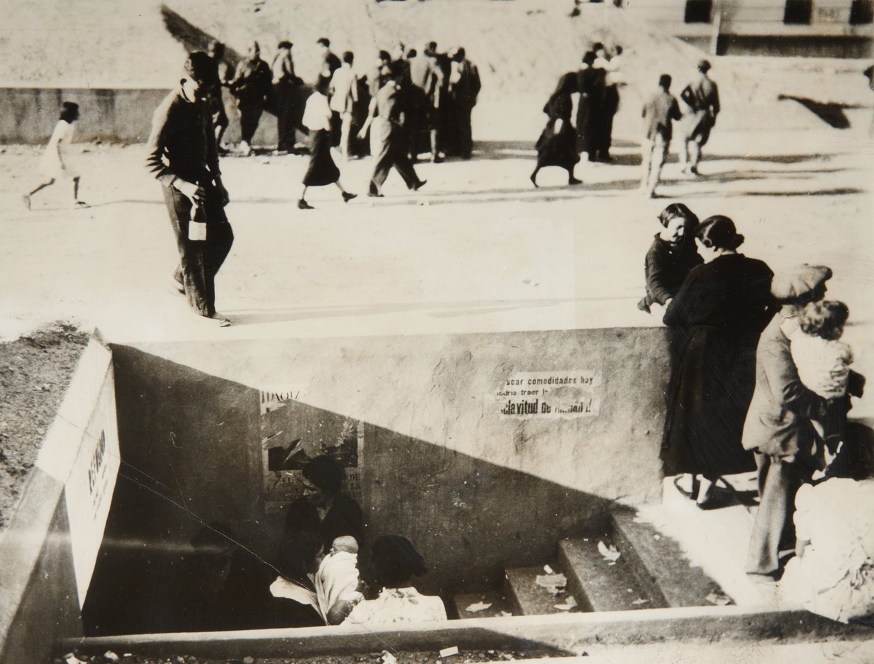 Rote Luftschutzbunker helfen, rote Luftangriffe zu bekämpfen, Castellón von Unbekannt Unbekannt