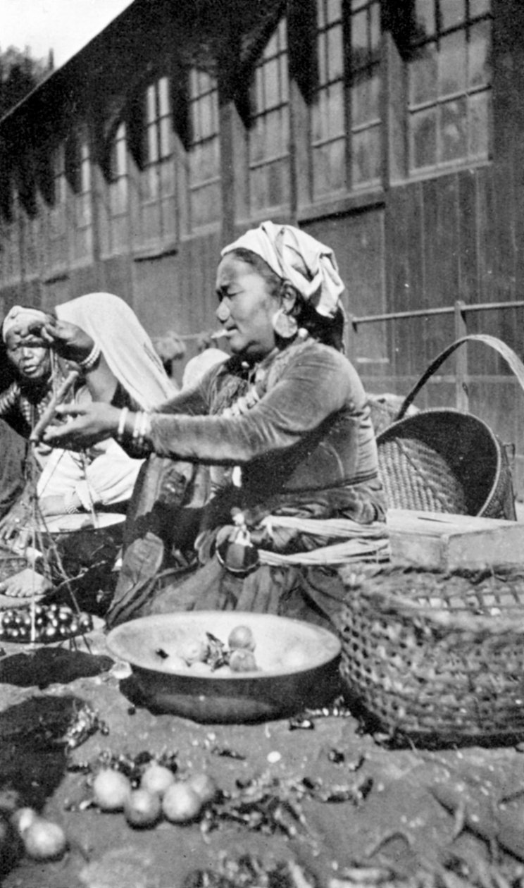 Ein Basar in Darjeeling, Westbengalen, Indien, ca. 1910 von Unbekannt