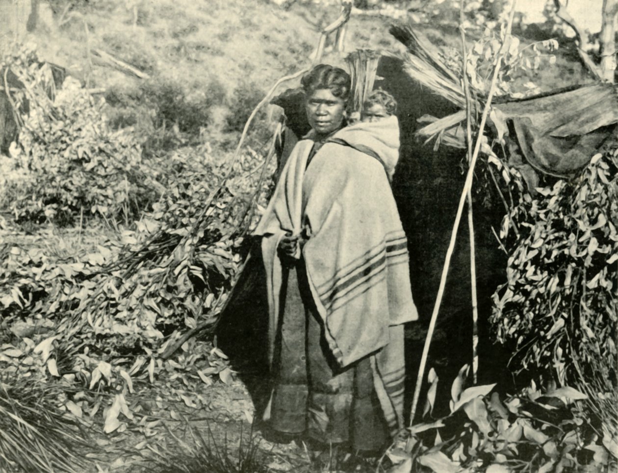 Aborigine-Frau mit Kind, 1901 von Unbekannt