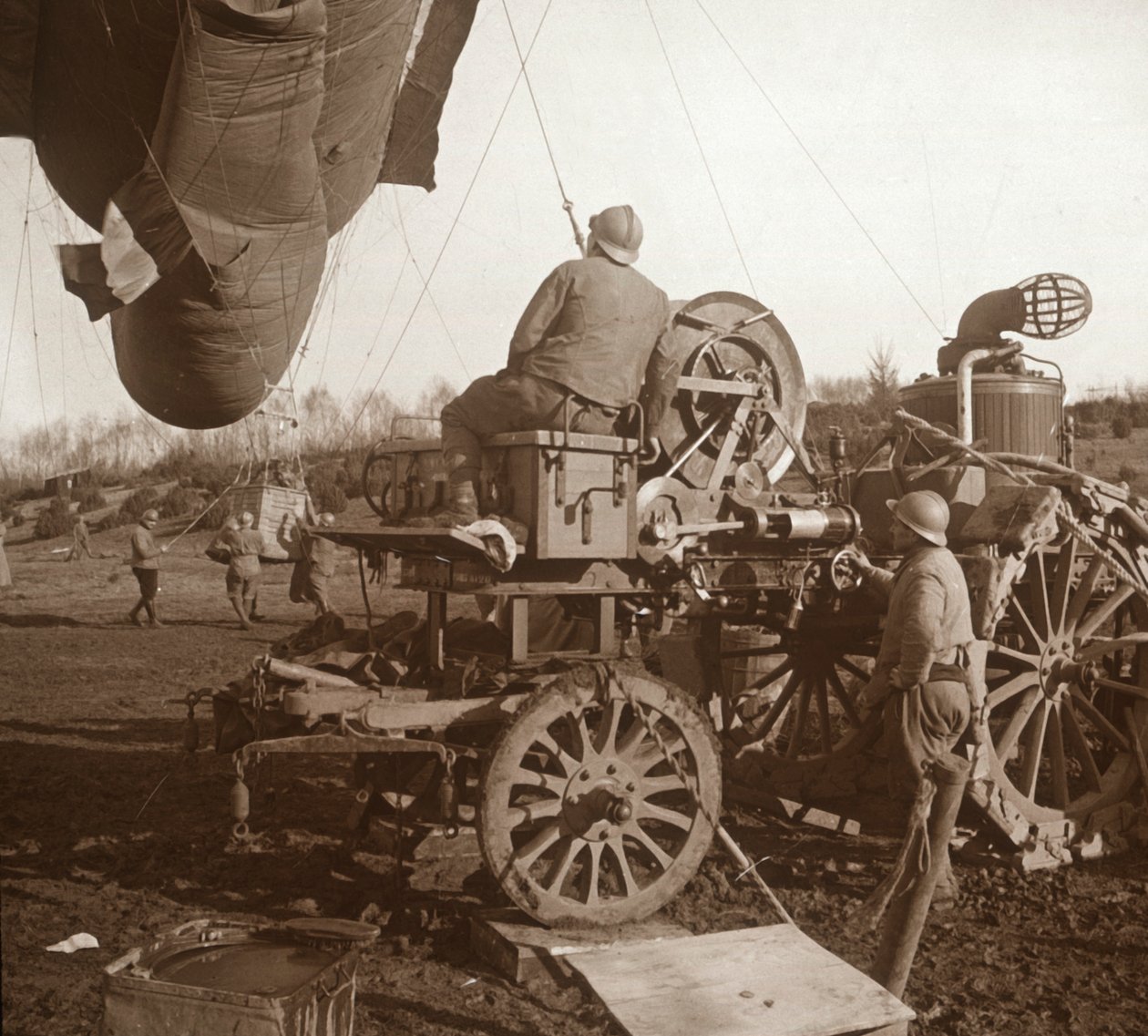 Sperrballon, Genicourt, Nordfrankreich, c1914-c1918 von Unbekannt