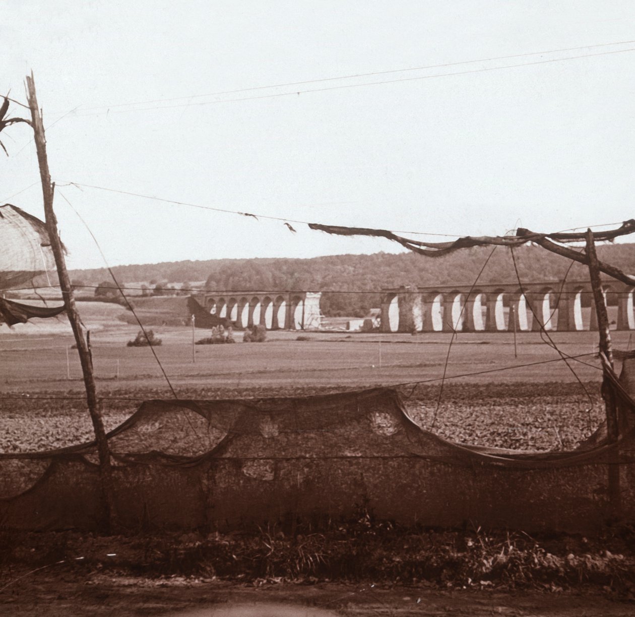 Dannemarie-Viadukt, Nordfrankreich, um 1914-1918 von Unbekannt
