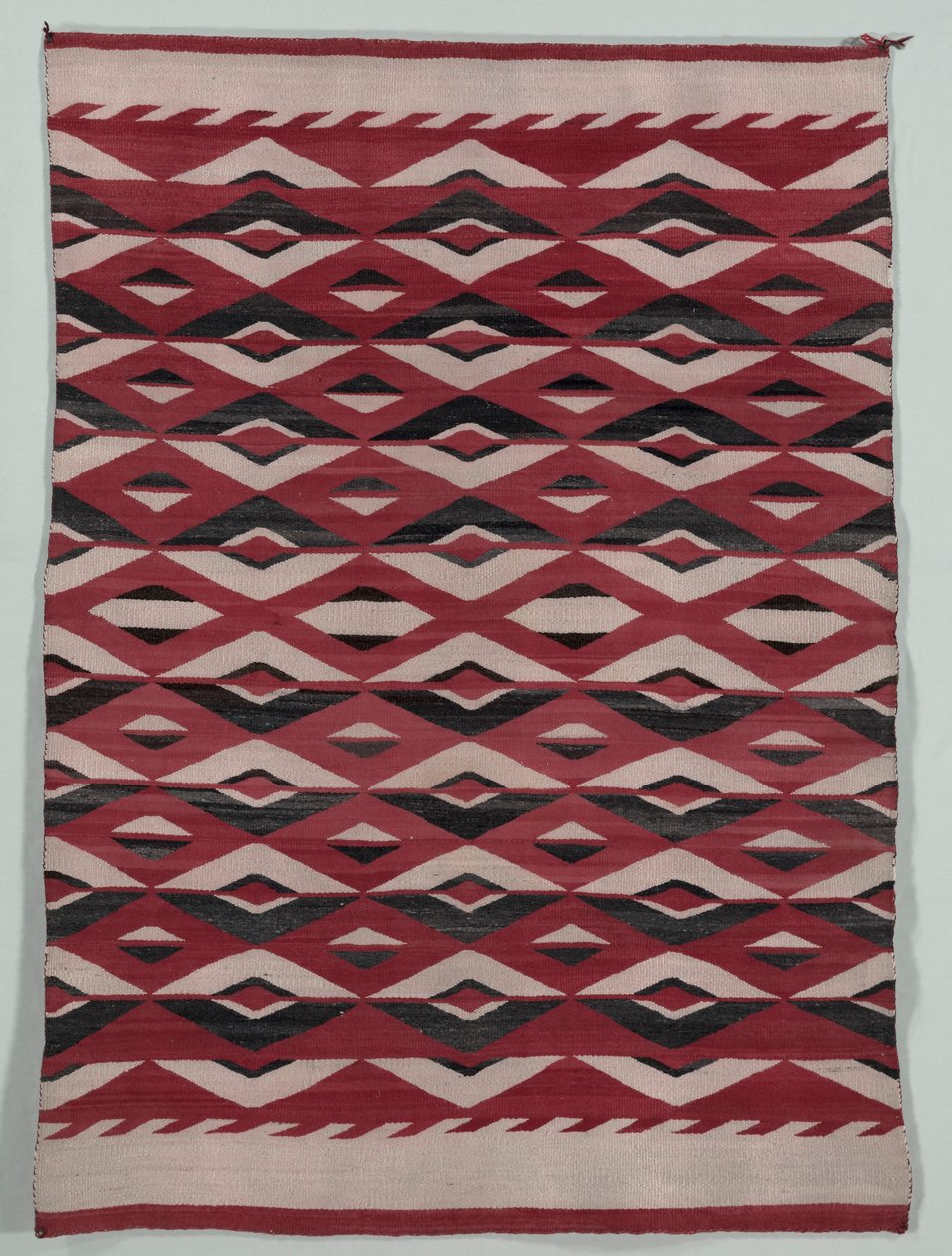 Diamantnetz-Stil Teppich, um 1890-1900 von Unbekannt