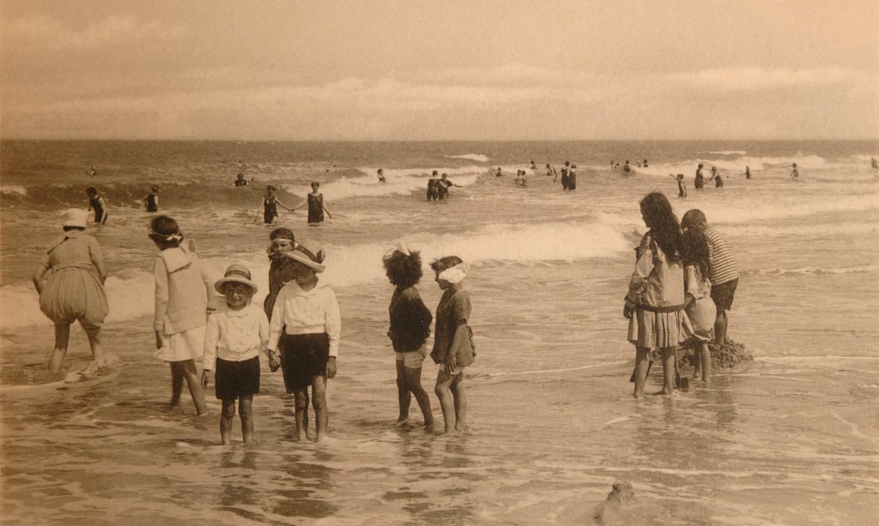 Kinder beim Baden, ca. 1900 von Unbekannt