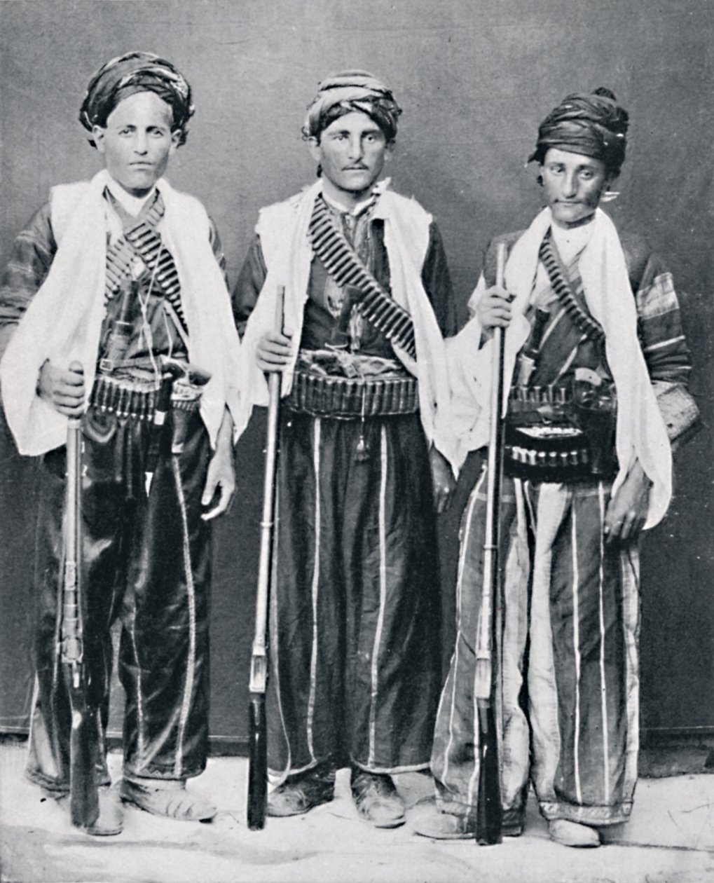 Kurdische Bergbanditen, Armenien, 1902 von Unbekannt