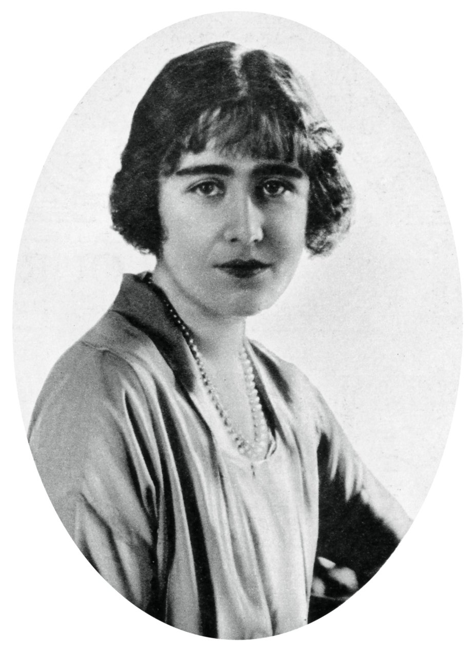 Lady Elizabeth Bowes-Lyon im Jahr 1923, 1937 von Unbekannt