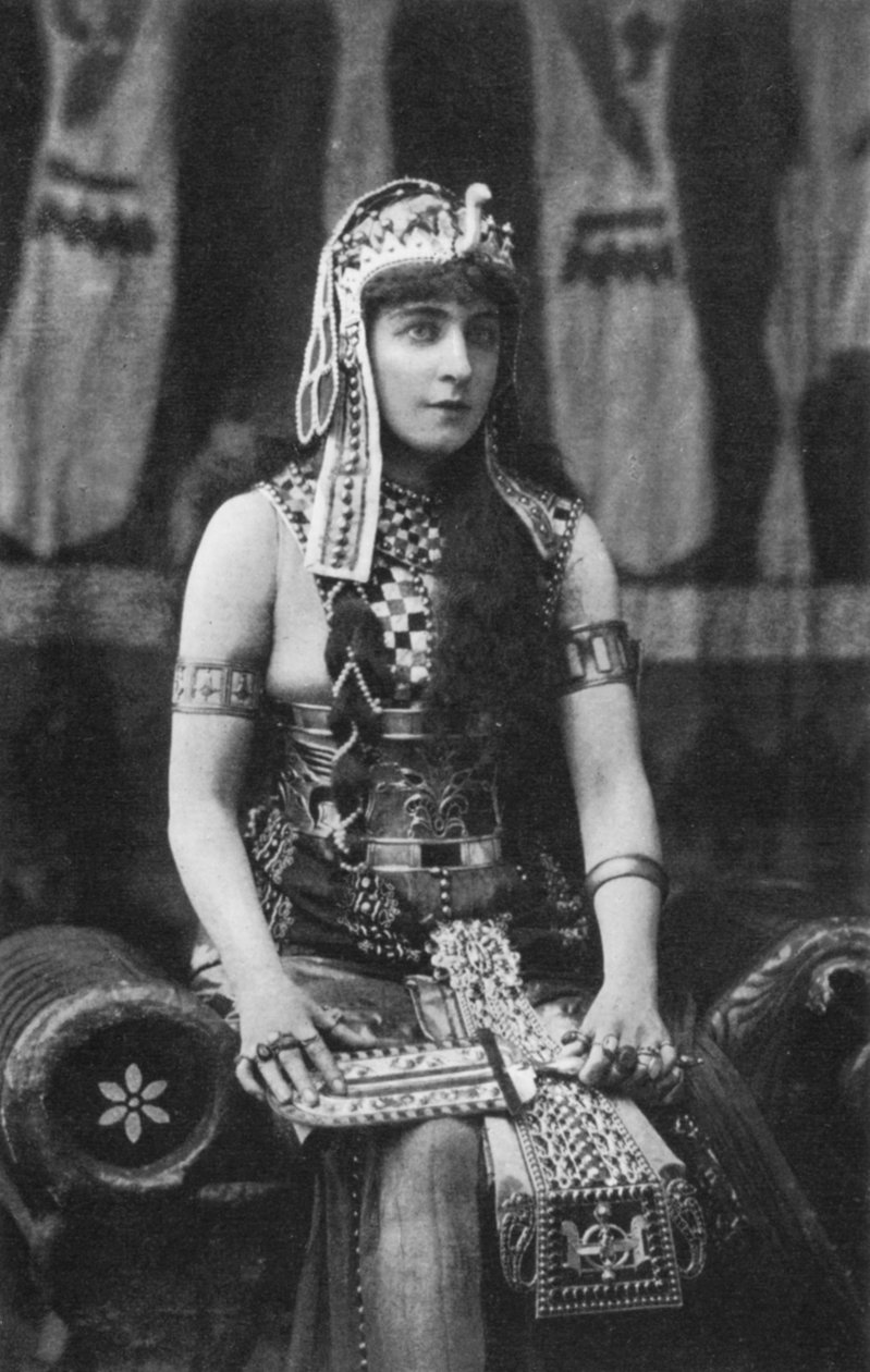 Lillie Langtry als Cleopatra, um 1890 von Unbekannt