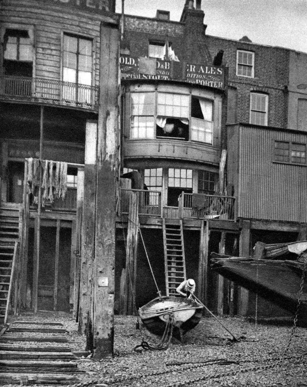 Alte Kneipe an der Themse, London, 1926-1927 von Unbekannt