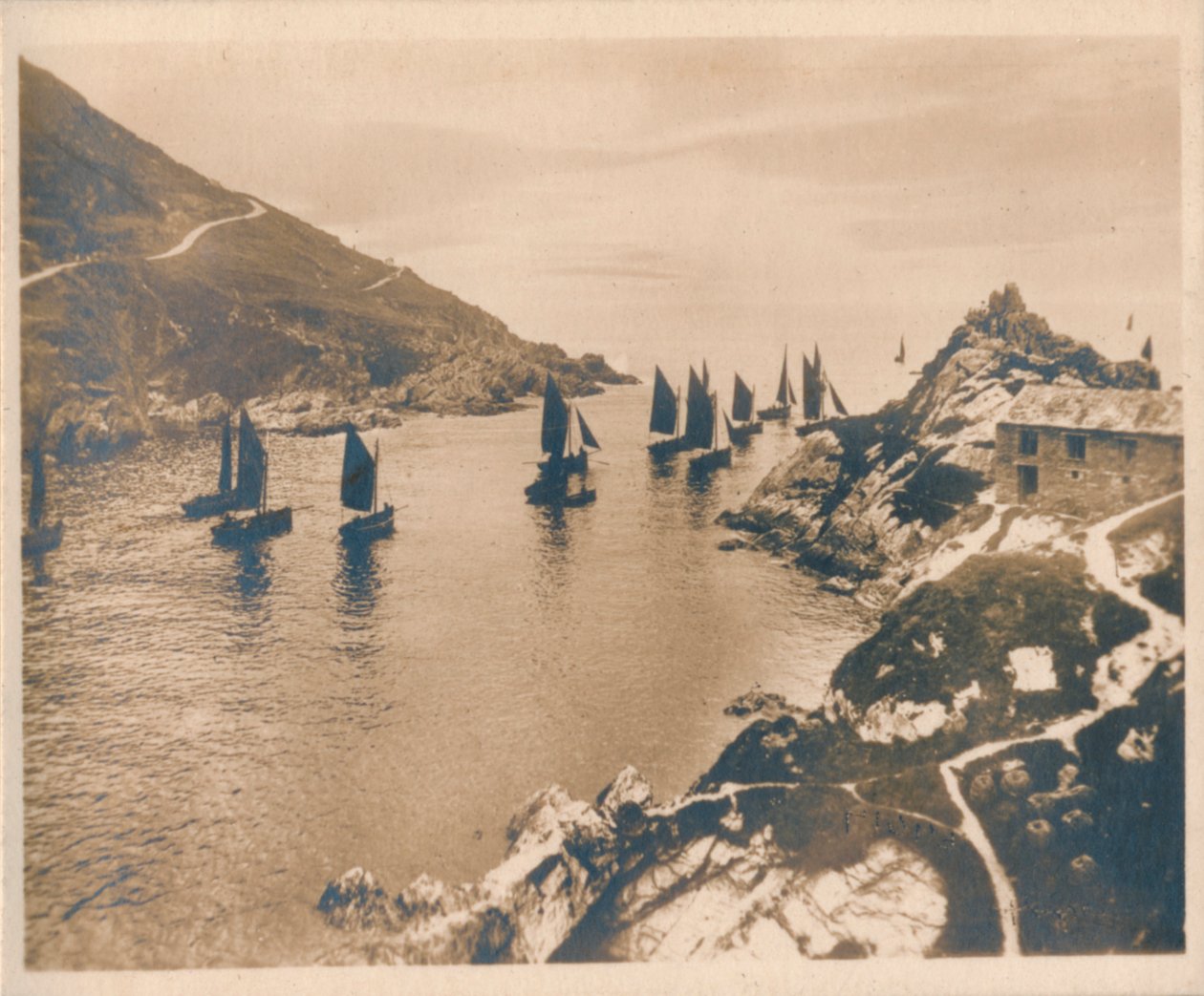 Polperro Hafen & Peak Rocks, 1927 von Unbekannt