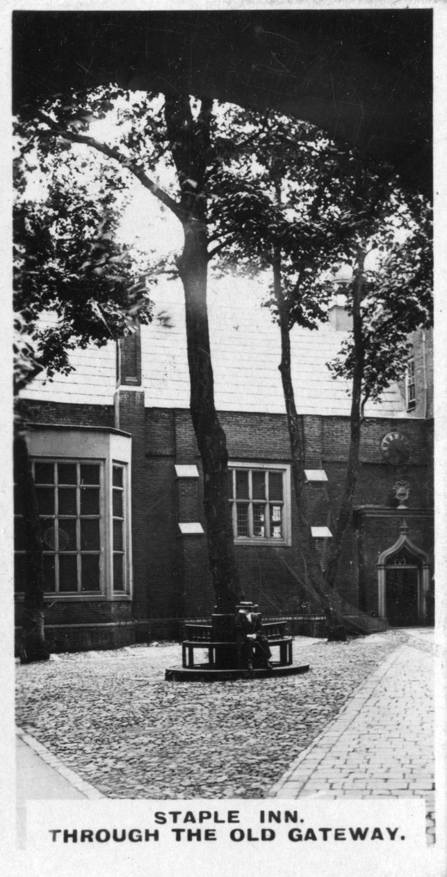 Staple Inn, durch das alte Tor, London, um 1920er Jahre von Unbekannt