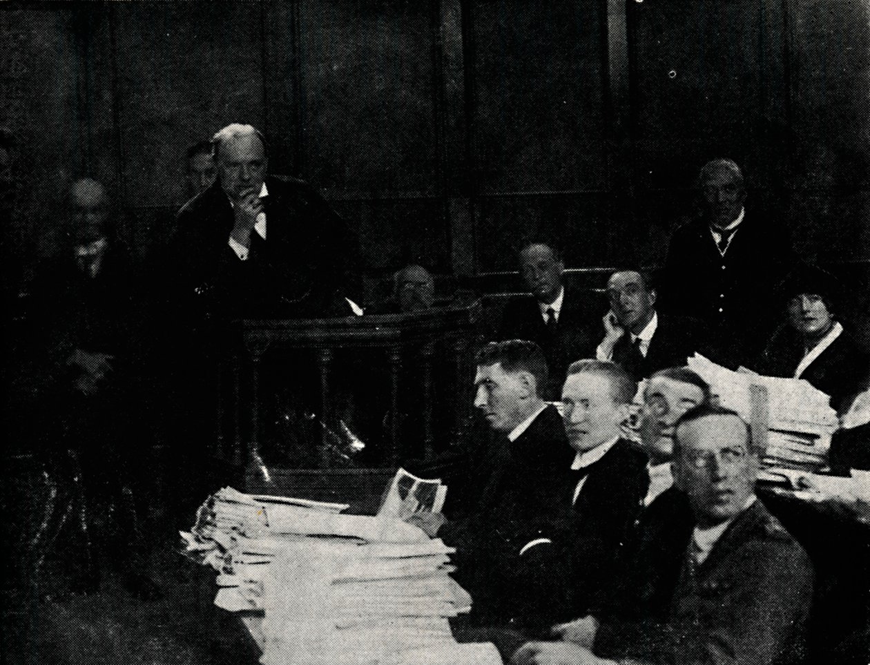 Panzeruntersuchung in Lincolns Inn, um 1919, 1945 von Unbekannt