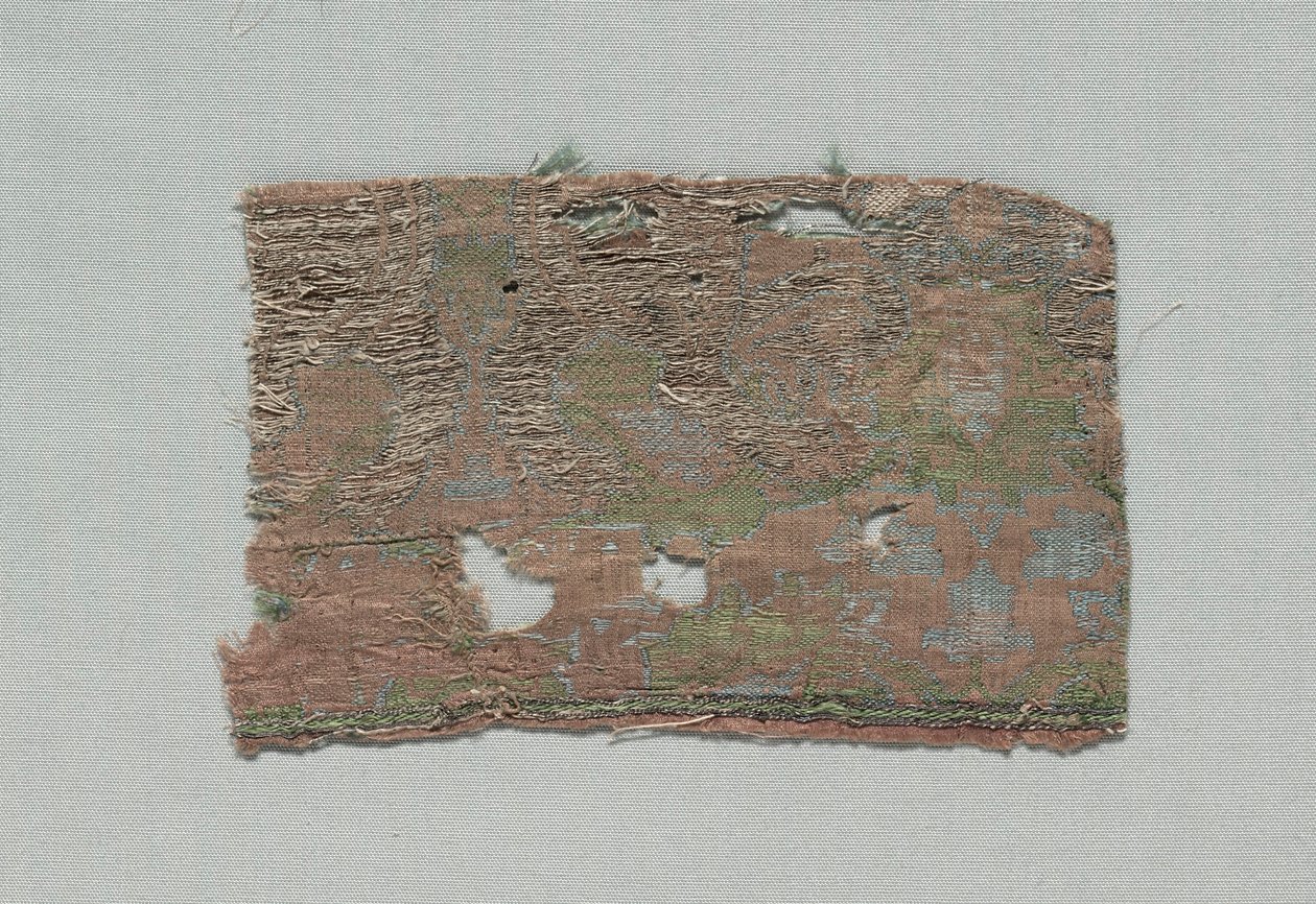 Drei Fragmente italienischer gotischer Seide, 1350-1399 von Unbekannt