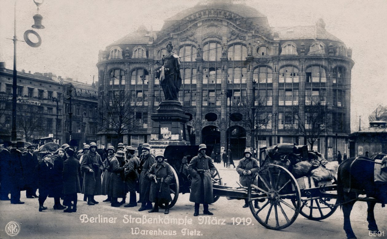 Straßenschlachten in Berlin, März 1919 von Unbekannter Künstler