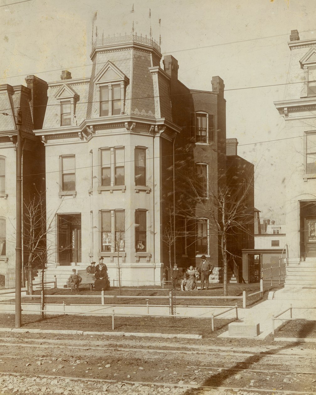 Charles S. Brown Residenz, 2337 St. Louis Avenue von Unknown