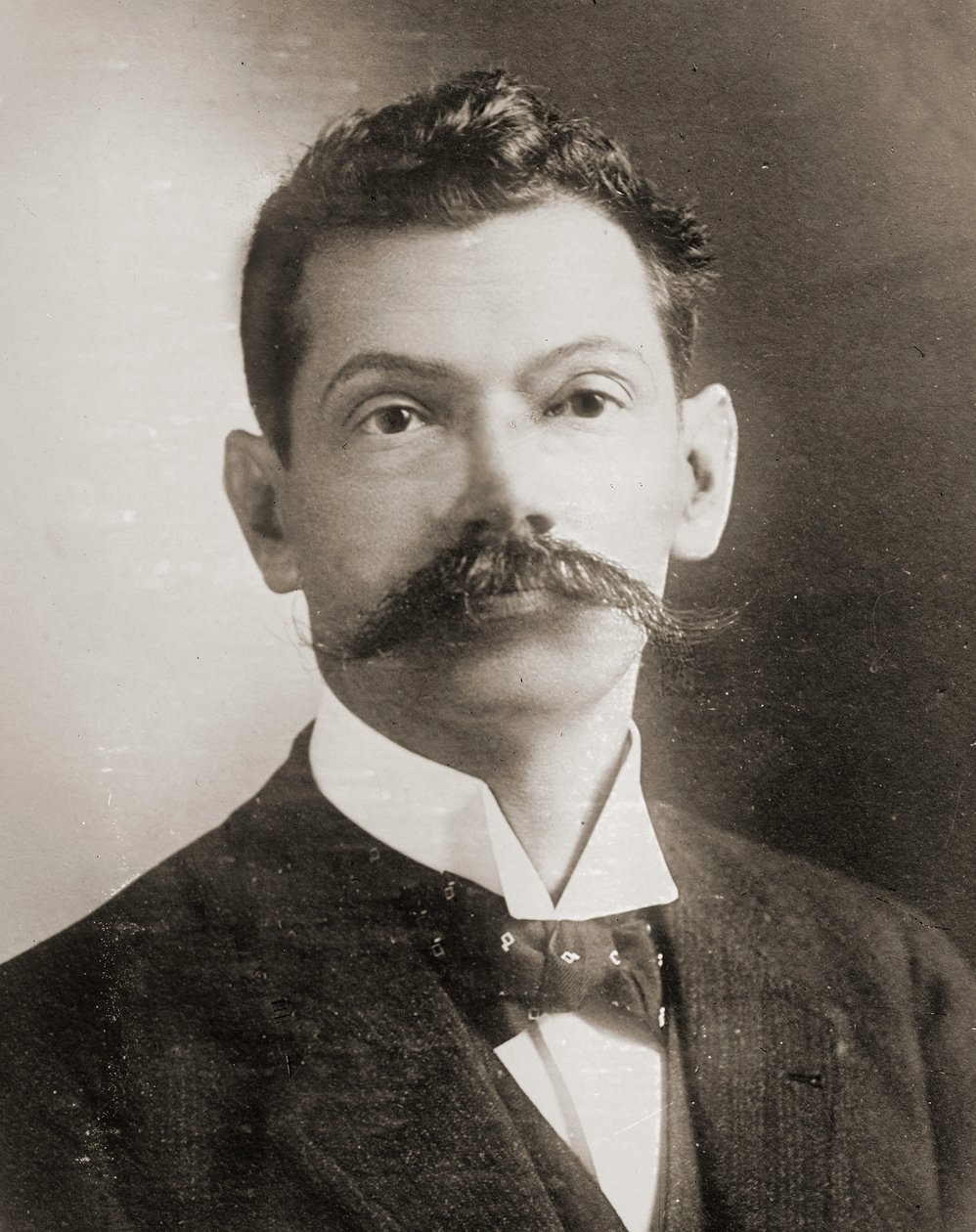 Porträt von Dr. Francisco Bertrand Barahona, ca. 1910 von Unknown