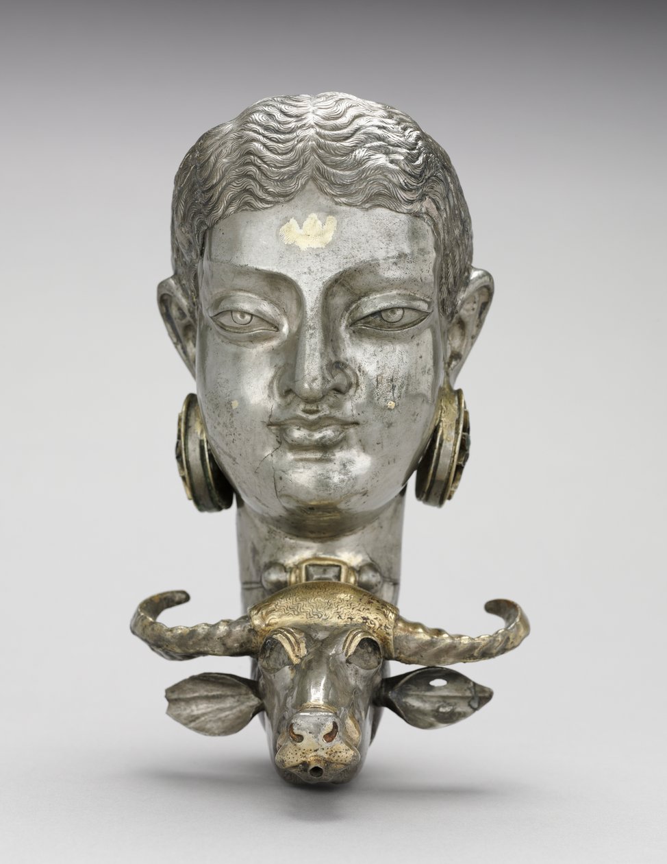 Frau und Wasserbüffel-Rhyton von Unknown artist