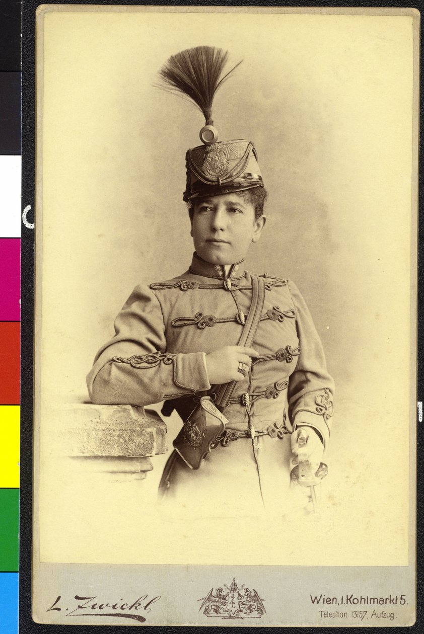 Uniformierte Frau von Unknown artist